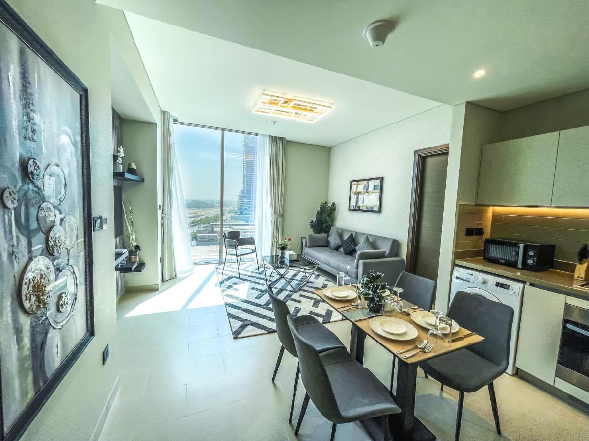 By Latinem 2br Cv A2709 Near Burj Khalifa * Dubai
