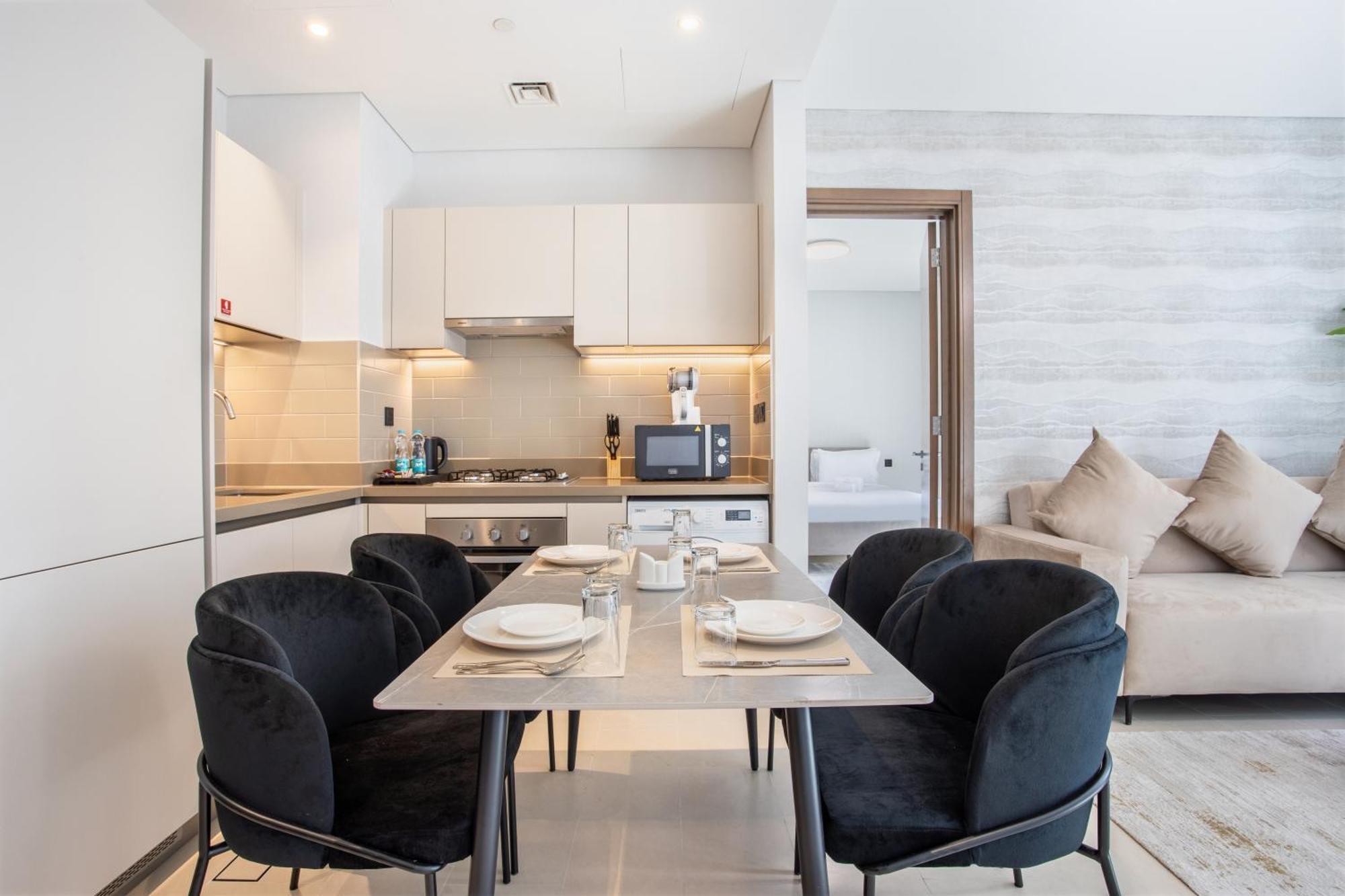 Apartment By Latinem 2br Cv A2709 Near Burj Khalifa Dubai