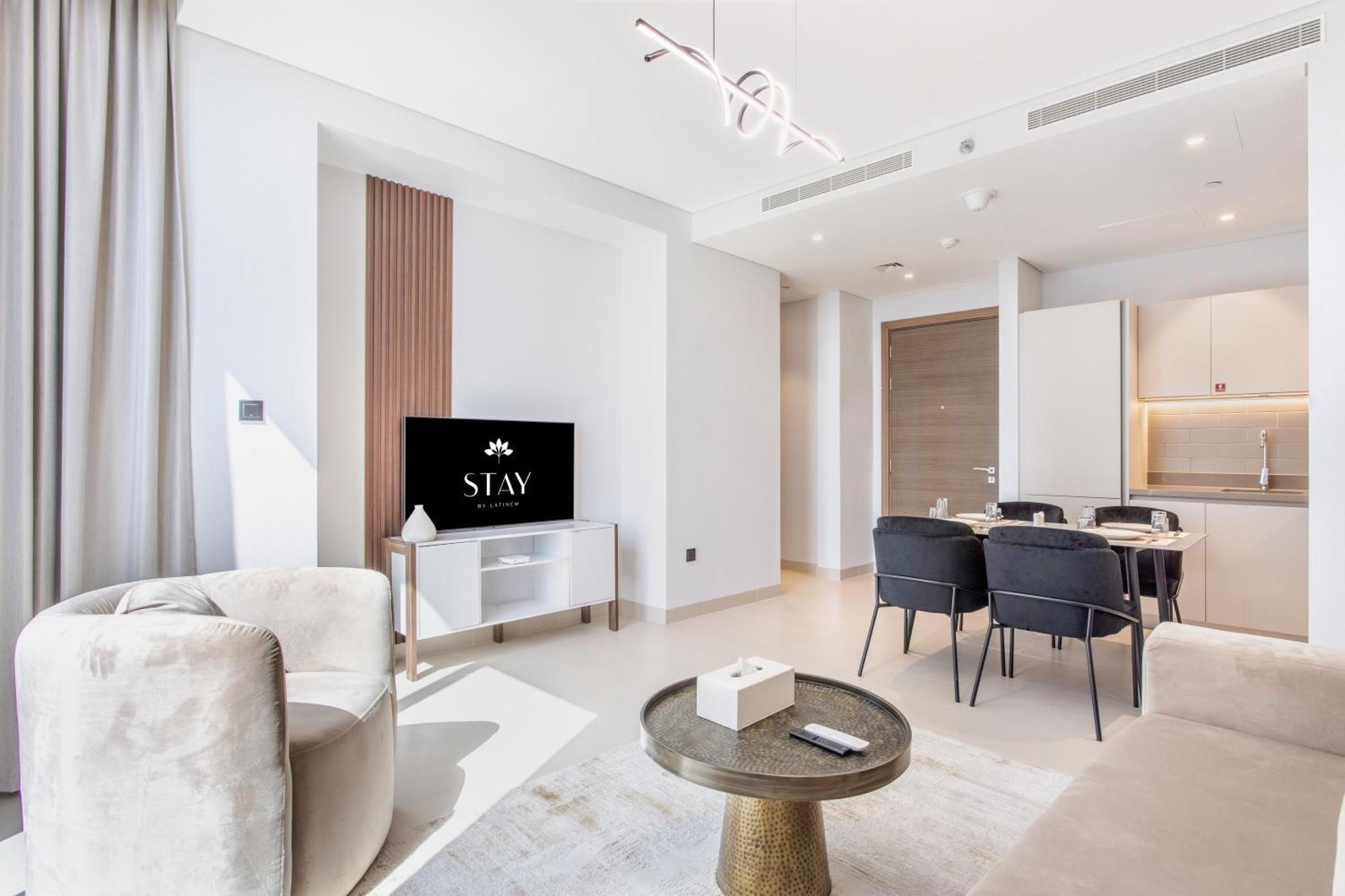By Latinem 2br Cv A2709 Near Burj Khalifa * Dubai